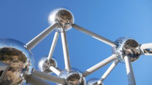 Niesamodzielne części mowy